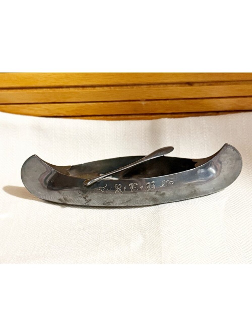 Antique Victor Silver Company Silverplate Canoe Monogrammed 6.5" (1985-1903)